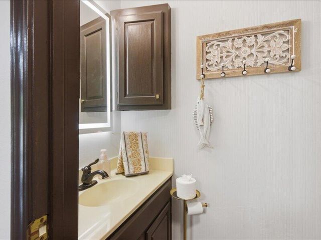 31990 S 624 Place A8, Grove, OK 74344