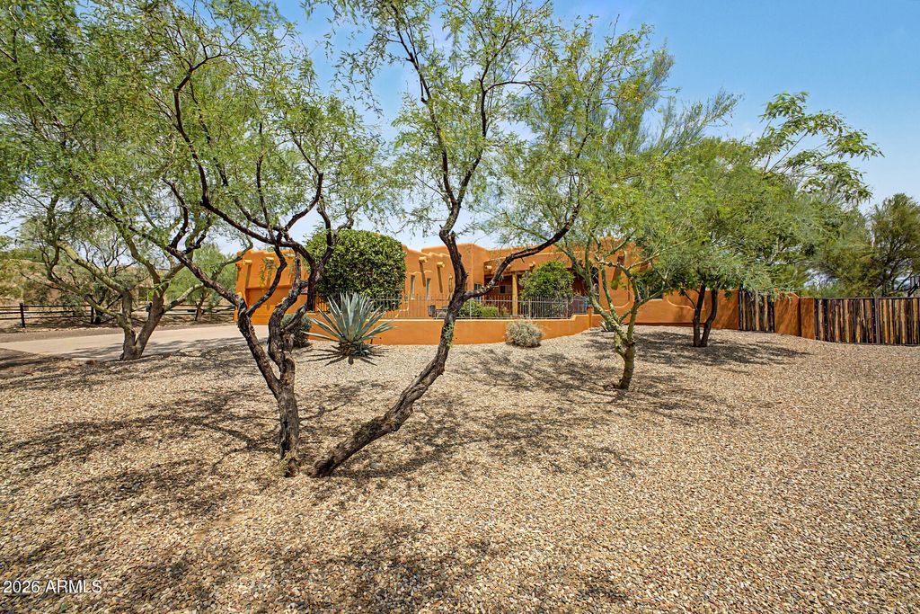 14530 E PEAK VIEW Road, Scottsdale, AZ 85262 — photo 5