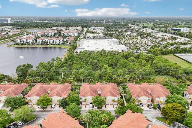 4901 Bonsai Circle 105, Palm Beach Gardens, FL 33418