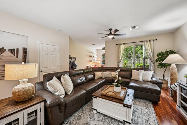 4901 Bonsai Circle 105, Palm Beach Gardens, FL 33418