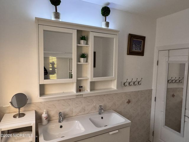 604 SE Central Avenue, Seaside Park, NJ 08752