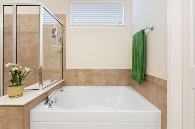 612 Apache Mountain LN, Georgetown, TX 78633