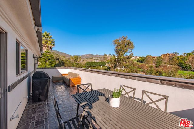 28935 W Beach Lane, Malibu, CA 90265