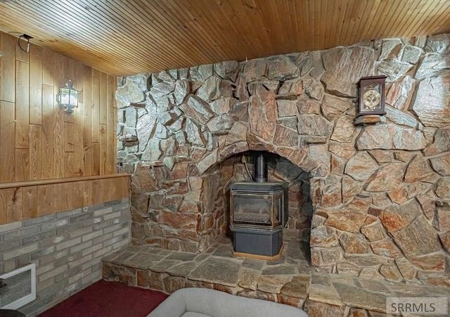 433 W 2nd S, Rexburg, ID 83440