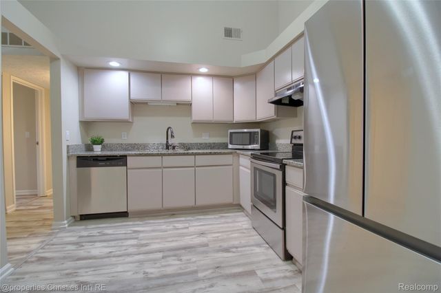 19355 Surrey Lane, Northville Township, MI 48167