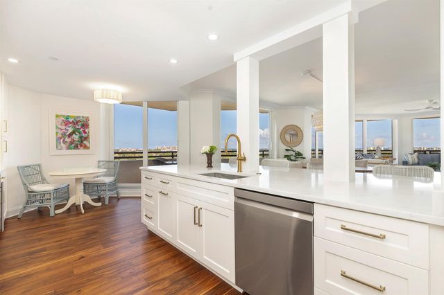 3322 Casseekey Island Road 902, Jupiter, FL 33477