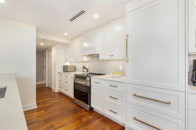 3322 Casseekey Island Road 902, Jupiter, FL 33477