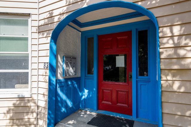 83 Francis St 5, Brookline, MA 02446