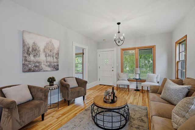 799 Watson Avenue, Saint Paul, MN 55102