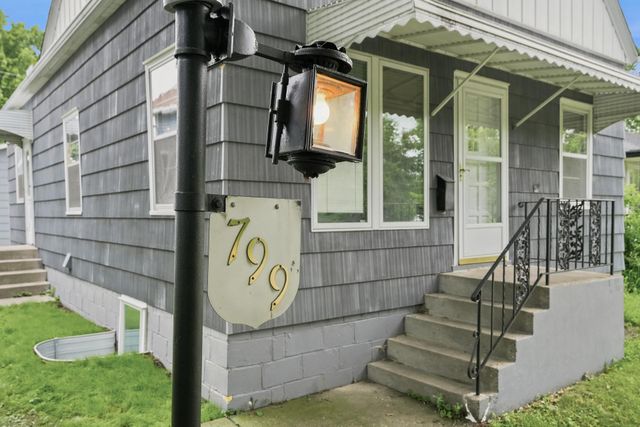 799 Watson Avenue, Saint Paul, MN 55102