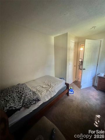 1028 Karendale Avenue, Charlotte, NC 28208