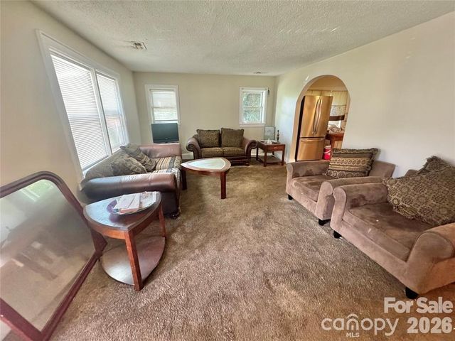 1028 Karendale Avenue, Charlotte, NC 28208