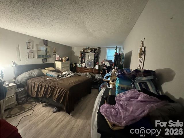 1028 Karendale Avenue, Charlotte, NC 28208