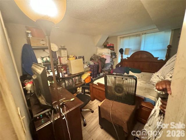 1028 Karendale Avenue, Charlotte, NC 28208