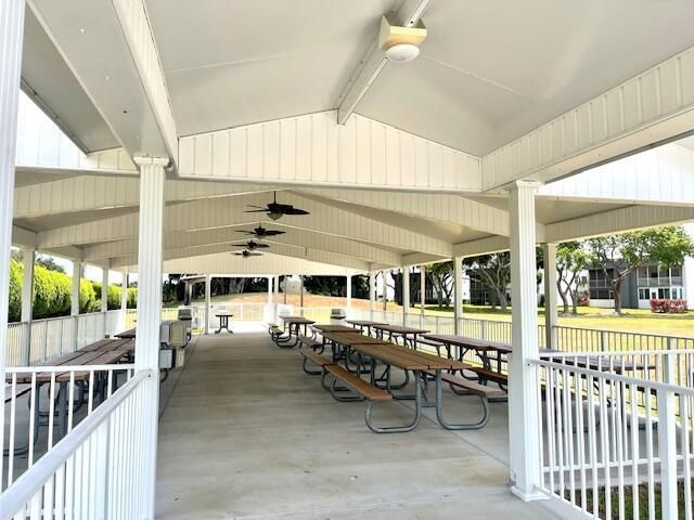 20 Valencia, Delray Beach, FL 33446