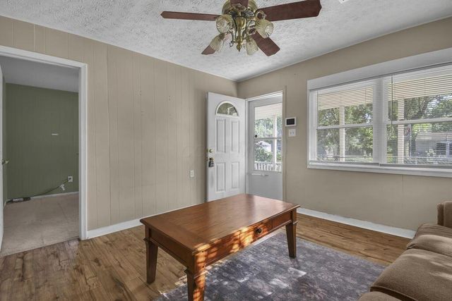 868 Lawndale Avenue, Columbus, OH 43207