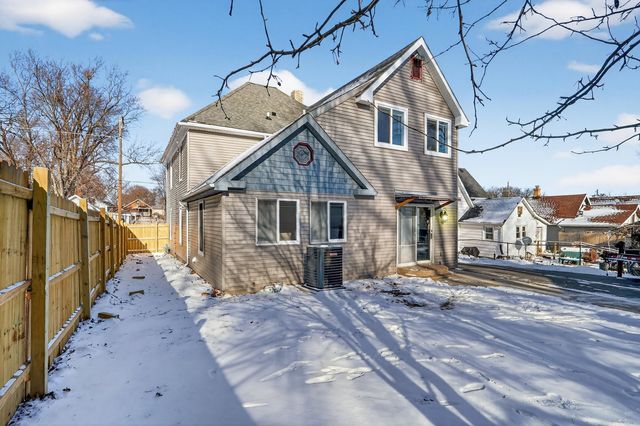 730 Island Avenue, Rockford, IL 61102