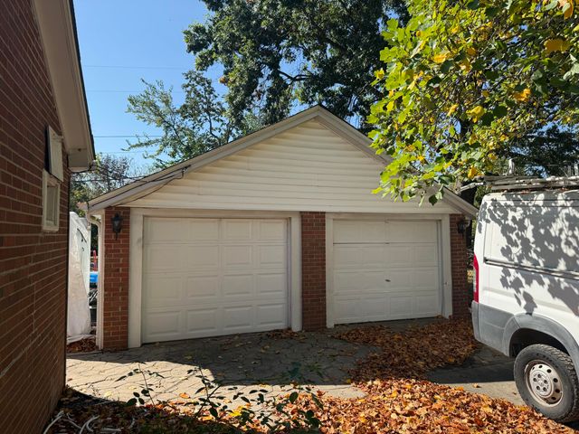 2910 MEXICO GRAVEL RD B, Columbia, MO 65202