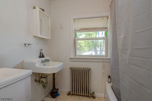 137 Valpeck Ave, Raritan Boro, NJ 08869