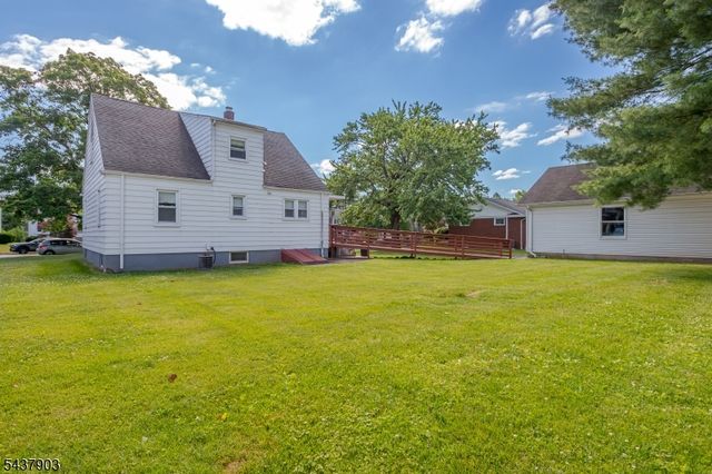 137 Valpeck Ave, Raritan Boro, NJ 08869