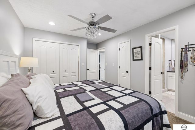 2321 Camelot Court, Lincoln, NE 68512