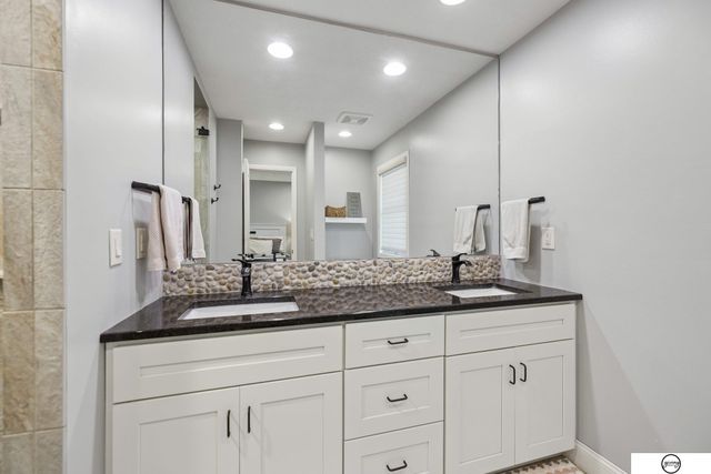 2321 Camelot Court, Lincoln, NE 68512