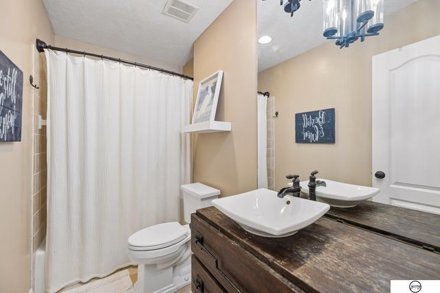 2321 Camelot Court, Lincoln, NE 68512