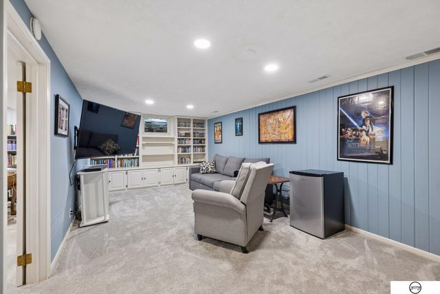2321 Camelot Court, Lincoln, NE 68512