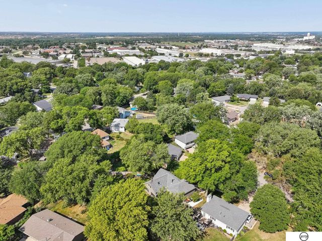 2321 Camelot Court, Lincoln, NE 68512