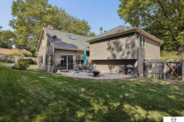2321 Camelot Court, Lincoln, NE 68512