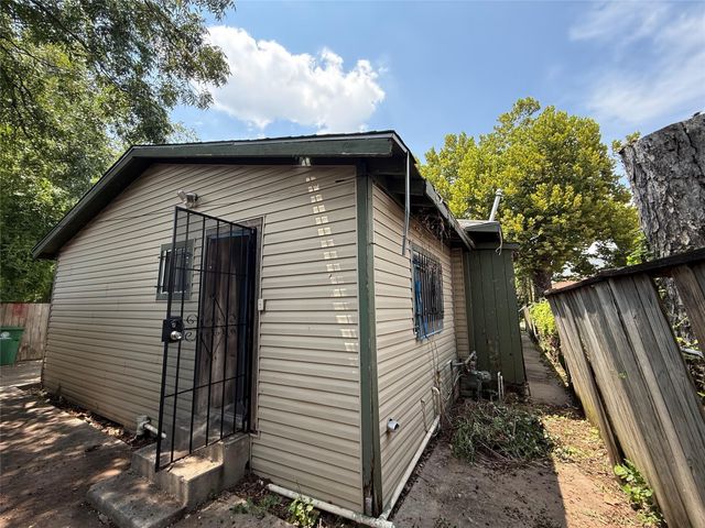 1709 Hussion Street, Houston, TX 77003