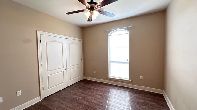 1221 Renee Dr, Thibodaux, LA 70301