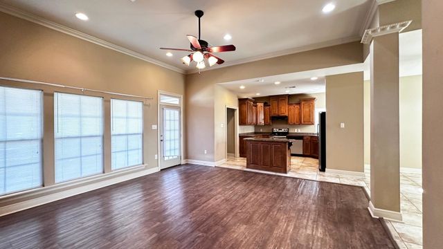 1221 Renee Dr, Thibodaux, LA 70301