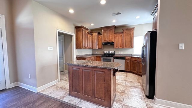 1221 Renee Dr, Thibodaux, LA 70301