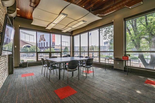 2001 University Avenue SE, Minneapolis, MN 55414