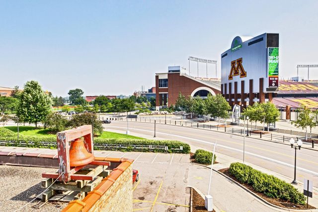 2001 University Avenue SE, Minneapolis, MN 55414