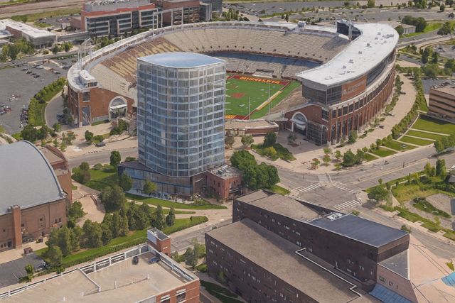 2001 University Avenue SE, Minneapolis, MN 55414