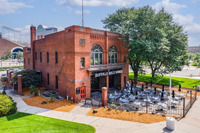 2001 University Avenue SE, Minneapolis, MN 55414