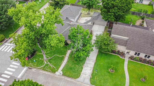 3703 Brook Shadow Drive, Houston, TX 77345