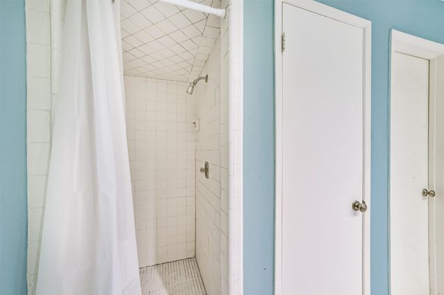 3703 Brook Shadow Drive, Houston, TX 77345