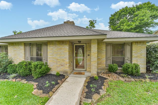 3703 Brook Shadow Drive, Houston, TX 77345
