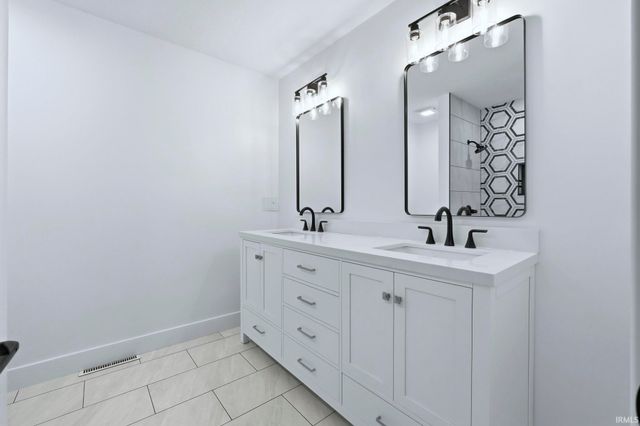 6735 Quail Ridge Lane, Fort Wayne, IN 46804