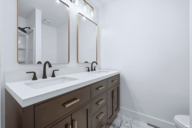 6735 Quail Ridge Lane, Fort Wayne, IN 46804