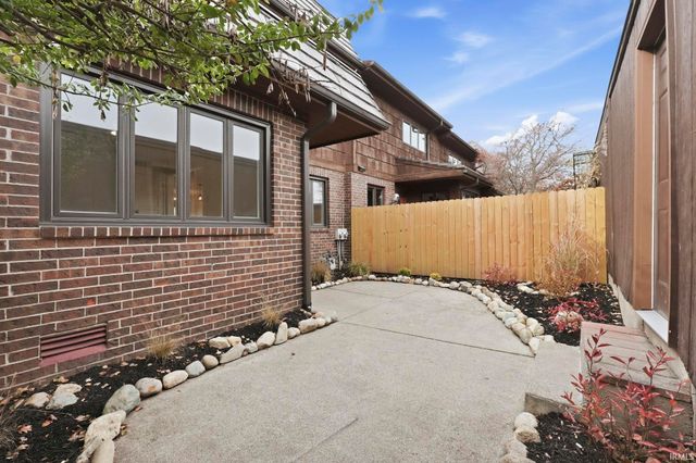 6735 Quail Ridge Lane, Fort Wayne, IN 46804