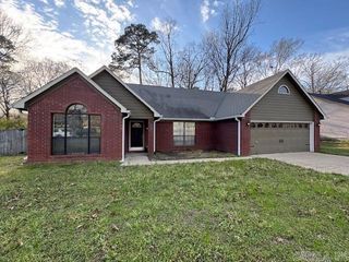 2305 Coral Tree Drive, Bryant, AR 72022
