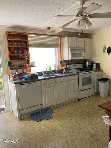 12315 Warrensburg Road, Midway, TN 37809