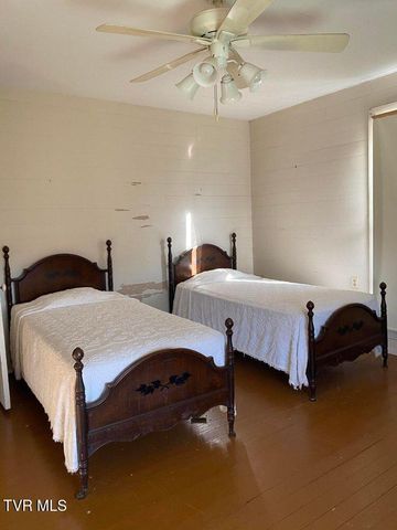 12315 Warrensburg Road, Midway, TN 37809