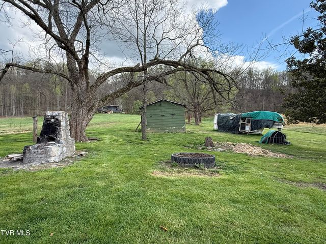 12315 Warrensburg Road, Midway, TN 37809