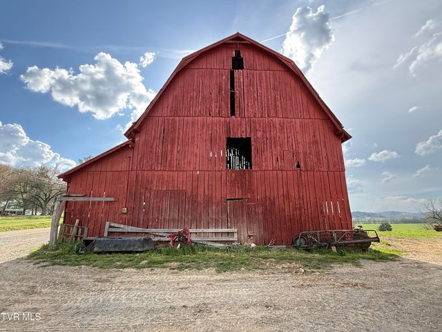 12315 Warrensburg Road, Midway, TN 37809