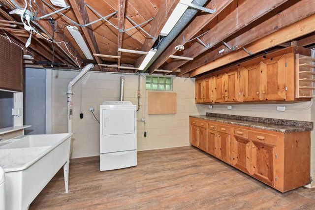 810 Carrington AVENUE, South Milwaukee, WI 53172